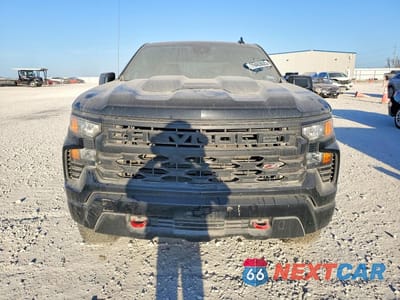 Piąte zdjęcie samochodu w środku: 2022 CHEVROLET SILVERADO K1500 TRAIL BOSS CUSTOM VIN:3GCPDCEK1NG646469 - miniatura