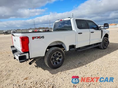 Trzecie zdjęcie samochodu z tyłu: 2026 FORD F250 SUPER DUTY VIN:1FT8W2BN0TEC84212 - miniatura