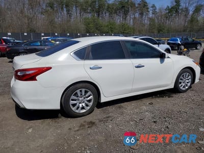 Trzecie zdjęcie samochodu z tyłu: 2017 NISSAN ALTIMA 2.5 S VIN:1N4AL3AP3HN341003 - miniatura