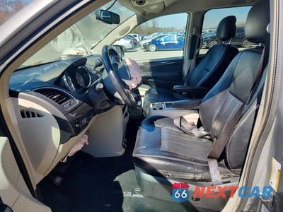 Zdjęcie 7 z 14 samochodu: 2013 CHRYSLER TOWN & COUNTRY TOURING VIN:2C4RC1BG2DR696662 - miniatura