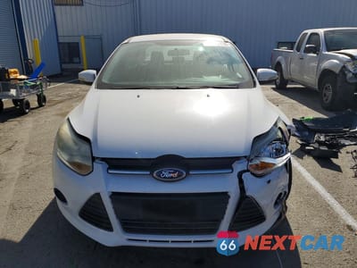 Piąte zdjęcie samochodu w środku: 2014 FORD FOCUS SE VIN:1FADP3F21EL362986 - miniatura
