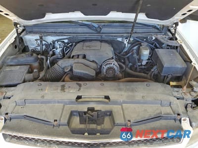 Zdjęcie 12 z 13 samochodu: 2010 CHEVROLET SUBURBAN C1500 LS VIN:1GNUCHE07AR100830 - miniatura