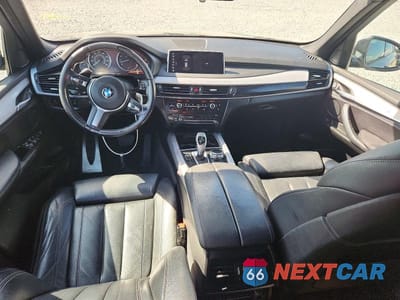 Zdjęcie 8 z 11 samochodu: 2018 BMW X5 SDRIVE35I VIN:5UXKR2C59J0Z15477 - miniatura
