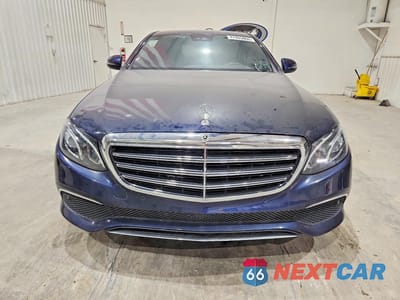 Piąte zdjęcie samochodu w środku: 2017 MERCEDES-BENZ E 300 VIN:WDDZF4JB9HA235876 - miniatura