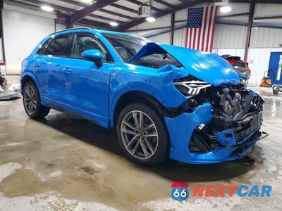 Czwarte zdjęcie samochodu z boku: 2023 AUDI Q3 PREMIUM S LINE 45 VIN:WA1DEDF38P1033046 - miniatura