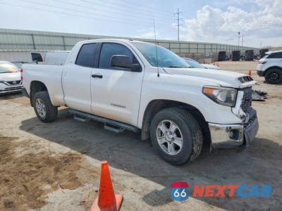 Czwarte zdjęcie samochodu z boku: 2019 TOYOTA TUNDRA SR5 VIN:5TFRM5F11KX141856 - miniatura