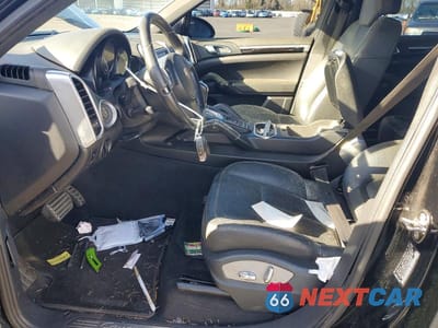 Zdjęcie 7 z 11 samochodu: 2012 PORSCHE CAYENNE S HYBRID VIN:WP1AE2A24CLA90255 - miniatura