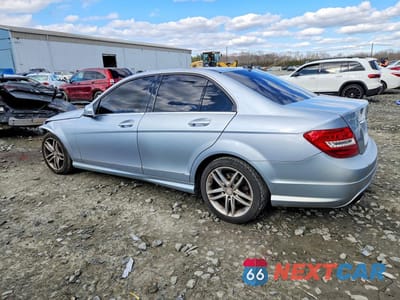 Drugie zdjęcie samochodu z przodu: 2013 MERCEDES-BENZ C 300 4MATIC VIN:WDDGF8AB0DR249692 - miniatura