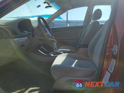 Zdjęcie 7 z 12 samochodu: 2002 TOYOTA CAMRY LE VIN:JTDBE32K320038013 - miniatura