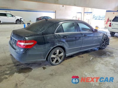 Trzecie zdjęcie samochodu z tyłu: 2010 MERCEDES-BENZ E 350 VIN:WDDHF5GB9AA210247 - miniatura