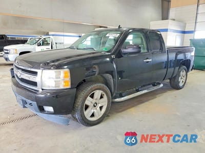 2007 CHEVROLET SILVERADO K1500 2GCEK19J371587293 - główne zdjęcie licytacji z USA - miniatura