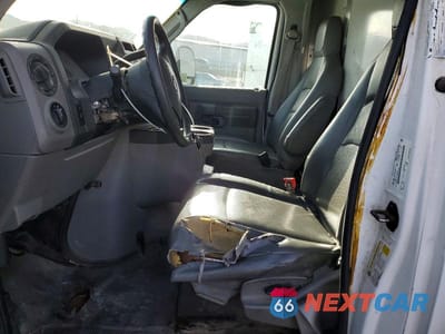 Zdjęcie 7 z 13 samochodu: 2016 FORD ECONOLINE E350 SUPER DUTY CUTAWAY VAN VIN:1FDWE3FL7GDC18739 - miniatura