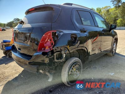 Trzecie zdjęcie samochodu z tyłu: 2021 CHEVROLET TRAX 1LT VIN:KL7CJPSB2MB322812 - miniatura