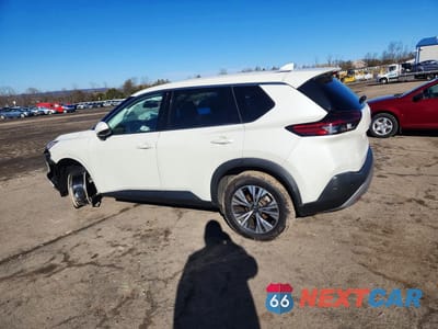 Drugie zdjęcie samochodu z przodu: 2021 NISSAN ROGUE SV VIN:5N1AT3BB5MC761960 - miniatura