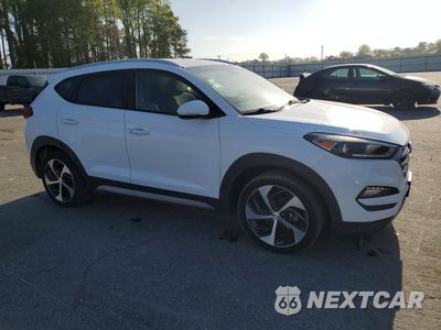 Czwarte zdjęcie samochodu z boku: 2017 HYUNDAI TUCSON SPORT VIN:KM8J33A25HU274694 - miniatura