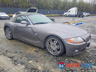 Czwarte zdjęcie samochodu z boku: 2004 BMW Z4 3.0 VIN:4USBT53564LT26100 - miniatura