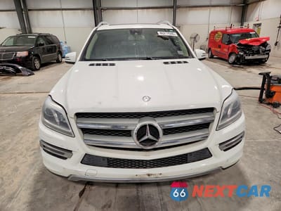 Piąte zdjęcie samochodu w środku: 2014 MERCEDES-BENZ GL 450 4MATIC VIN:4JGDF7CE3EA309877 - miniatura