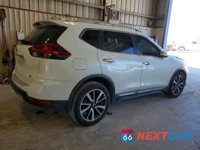 Trzecie zdjęcie samochodu z tyłu: 2020 NISSAN ROGUE SL VIN:5N1AT2MTXLC772760 - miniatura