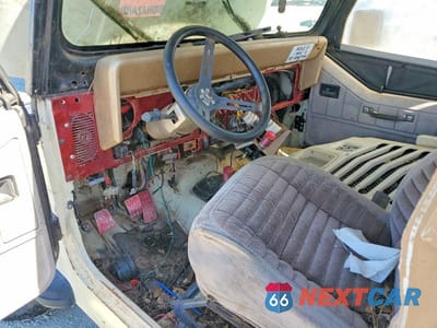 Zdjęcie 8 z 12 samochodu: 1987 JEEP WRANGLER VIN:2BCCL81J4HB510308 - miniatura