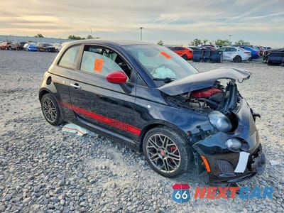Czwarte zdjęcie samochodu z boku: 2016 FIAT 500 ABARTH VIN:3C3CFFFH6GT161630 - miniatura