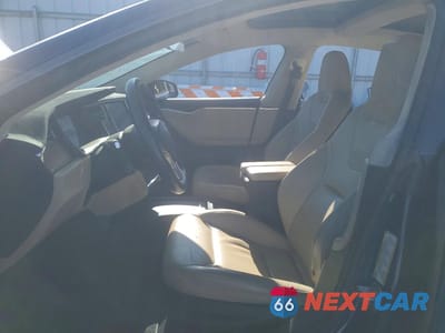 Zdjęcie 7 z 12 samochodu: 2016 TESLA MODEL S VIN:5YJSA1E27GF174729 - miniatura