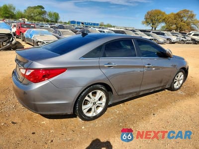 Trzecie zdjęcie samochodu z tyłu: 2012 HYUNDAI SONATA LIMITED VIN:5NPEC4AC1CH498892 - miniatura