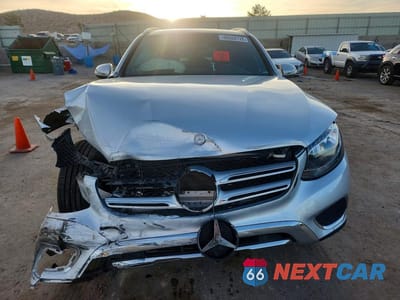 Piąte zdjęcie samochodu w środku: 2016 MERCEDES-BENZ GLC 300 4MATIC VIN:WDC0G4KB5GF098431 - miniatura