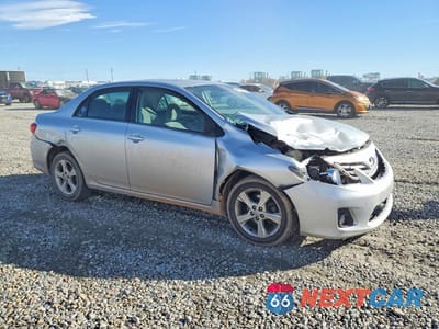 Czwarte zdjęcie samochodu z boku: 2013 TOYOTA COROLLA LE VIN:5YFBU4EE9DP163718 - miniatura