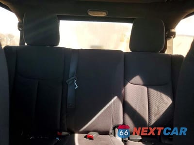 Zdjęcie 10 z 12 samochodu: 2013 JEEP WRANGLER UNLIMITED SPORT VIN:1C4BJWDG2DL526649 - miniatura