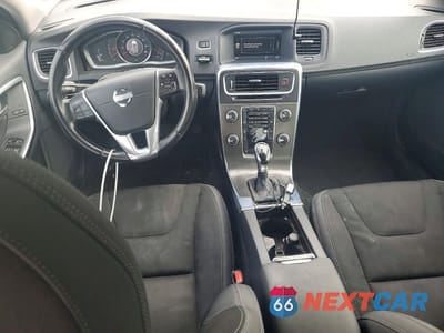 Zdjęcie 8 z 11 samochodu: 2014 VOLVO S60 T5 VIN:YV1612FS1E1295052 - miniatura