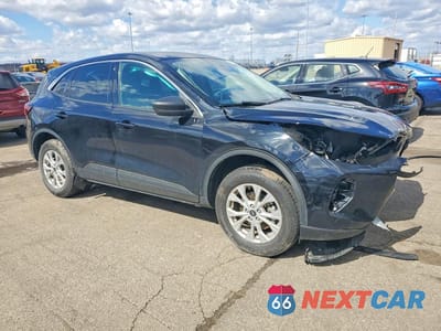 Czwarte zdjęcie samochodu z boku: 2023 FORD ESCAPE ACTIVE VIN:1FMCU9GN9PUB45298 - miniatura