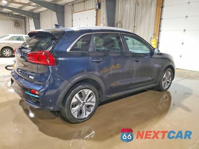 Trzecie zdjęcie samochodu z tyłu: 2022 KIA NIRO EV S VIN:KNDCC3LG2N5160437 - miniatura