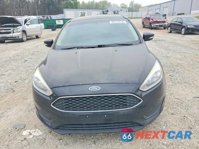 Piąte zdjęcie samochodu w środku: 2016 FORD FOCUS SE VIN:1FADP3K20GL241374 - miniatura