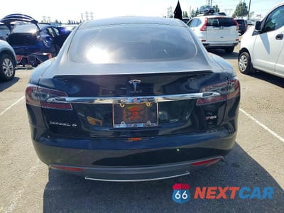 Zdjęcie 6 z 12 samochodu: 2013 TESLA MODEL S VIN:5YJSA1CP8DFP11764 - miniatura
