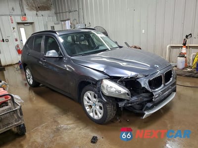 Czwarte zdjęcie samochodu z boku: 2013 BMW X1 XDRIVE28I VIN:WBAVL1C53DVR86222 - miniatura