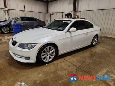 2013 BMW 328 I WBAKE3C5XDE771980 - główne zdjęcie licytacji z USA - miniatura