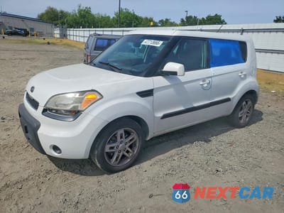 2011 KIA SOUL + KNDJT2A25B7710612 - główne zdjęcie licytacji z USA - miniatura