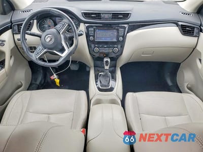 Zdjęcie 8 z 13 samochodu: 2018 NISSAN ROGUE SPORT SL VIN:JN1BJ1CR6JW289554 - miniatura