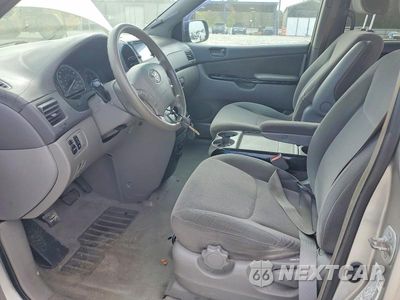 Zdjęcie 7 z 12 samochodu: 2004 TOYOTA SIENNA LE 7 PASSENGER VIN:5TDZA23C24S168117 - miniatura