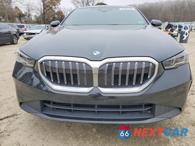 Piąte zdjęcie samochodu w środku: 2024 BMW 530 XI VIN:WBA53FJ02RCS13488 - miniatura