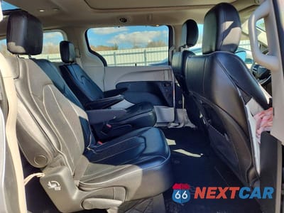 Zdjęcie 11 z 13 samochodu: 2018 CHRYSLER PACIFICA LIMITED VIN:2C4RC1GG8JR314624 - miniatura