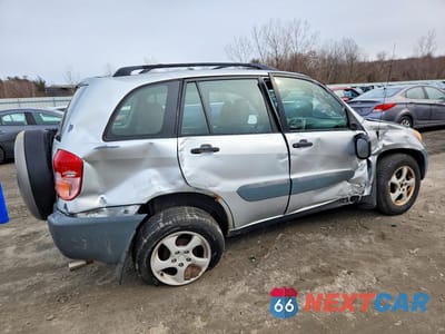 Trzecie zdjęcie samochodu z tyłu: 2002 TOYOTA RAV4 BASE VIN:JTEHH20V526042324 - miniatura