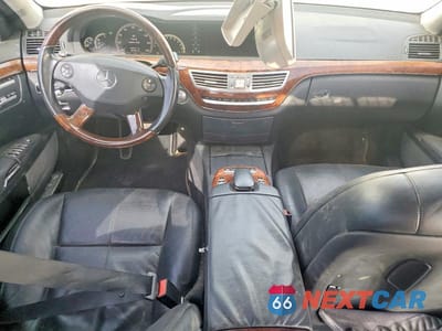 Zdjęcie 8 z 11 samochodu: 2007 MERCEDES-BENZ S 550 VIN:WDDNG71X77A085077 - miniatura