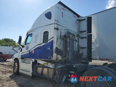 Zdjęcie 9 z 10 samochodu: 2023 FREIGHTLINER CASCADIA 126 SEMI TRUCK VIN:3AKJHHDR2PSUL8934 - miniatura
