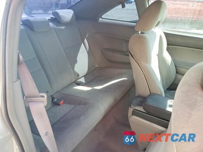 Zdjęcie 10 z 13 samochodu: 2008 HONDA CIVIC LX VIN:2HGFG12618H576718 - miniatura