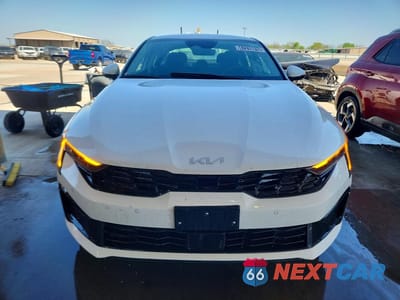 Piąte zdjęcie samochodu w środku: 2025 KIA K5 LXS VIN:KNAG24J78S5358901 - miniatura