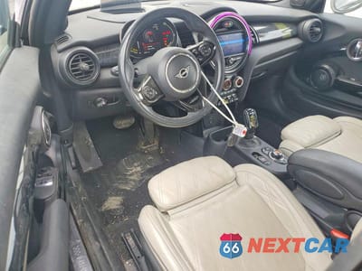 Zdjęcie 8 z 12 samochodu: 2021 MINI COOPER SE VIN:WMWXP3C01M2N88442 - miniatura