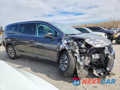 Czwarte zdjęcie samochodu z boku: 2023 CHRYSLER PACIFICA HYBRID TOURING L VIN:2C4RC1L77PR611690 - miniatura