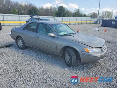 Czwarte zdjęcie samochodu z boku: 1998 TOYOTA CAMRY CE VIN:4T1BG22K5WU355466 - miniatura