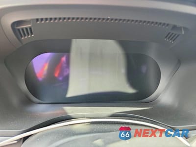 Zdjęcie 9 z 13 samochodu: 2023 VOLVO XC60 PLUS VIN:YV4L12RNXP1194963 - miniatura